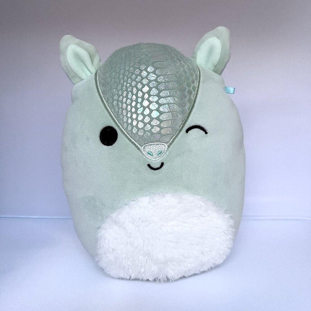 NWOT! Arilla Winking Armadillo Mint Green